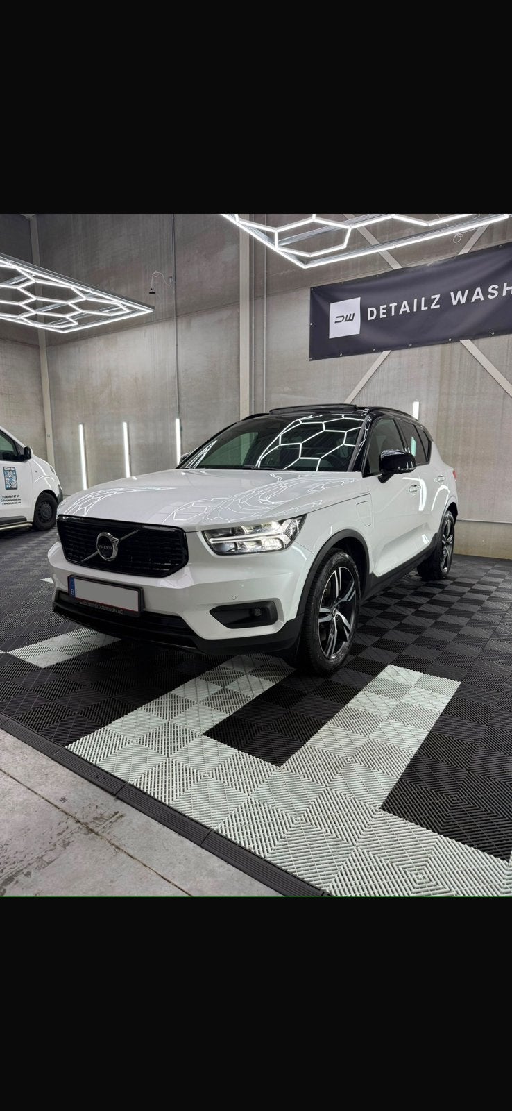 Recharge du Volvo XC40 T5 | Option complète, Autos, Volvo, Particulier, XC40, Caméra 360°, 4x4, ABS, Caméra de recul, Phares directionnels