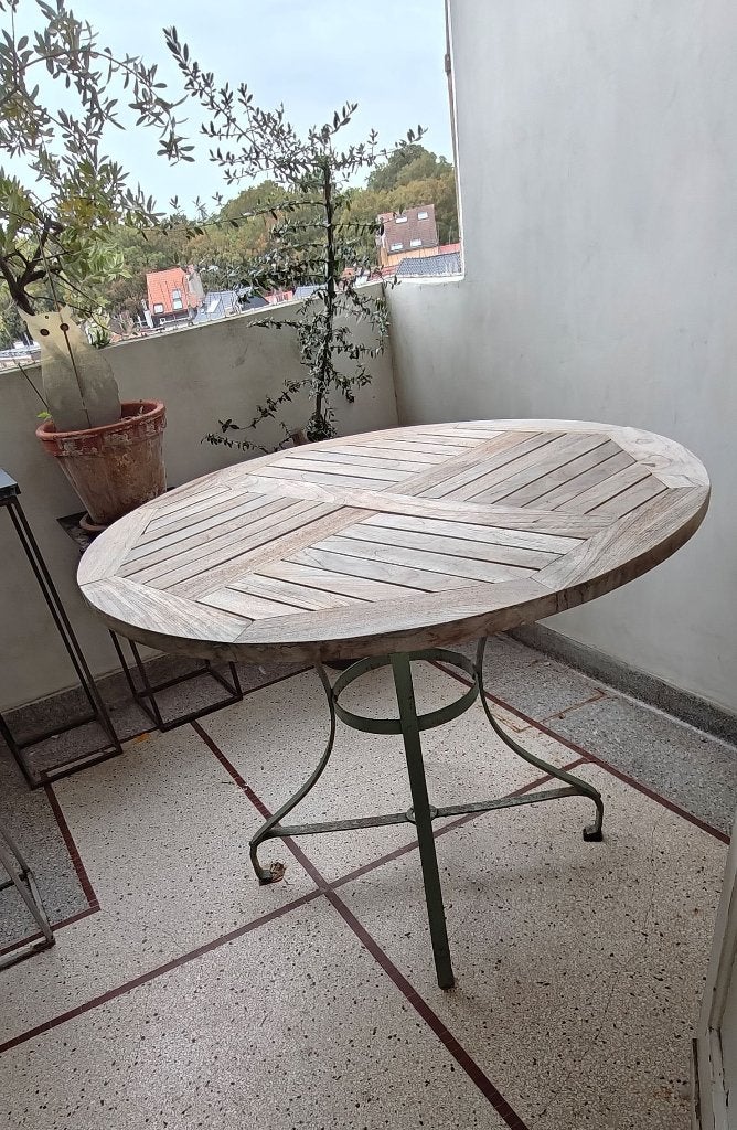 Ronde houten terrastafel met antiek metalen onderstel, Ophalen, Gebruikt, Rond, Hout