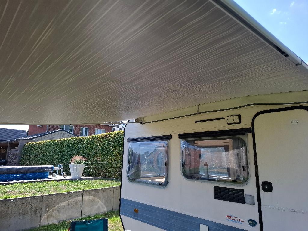 Charmante Retro Caravan  – Merk Adria, Caravans en Kamperen, Treinzit, 750 - 1000 kg, Particulier, Adria
