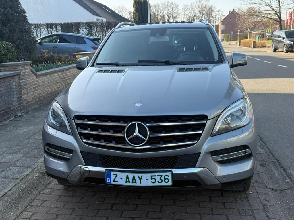 Mercedes ML 250 2015/253000 km, Auto's, Mercedes-Benz, Automaat, Parkeersensor, Euro 6, Bedrijf
