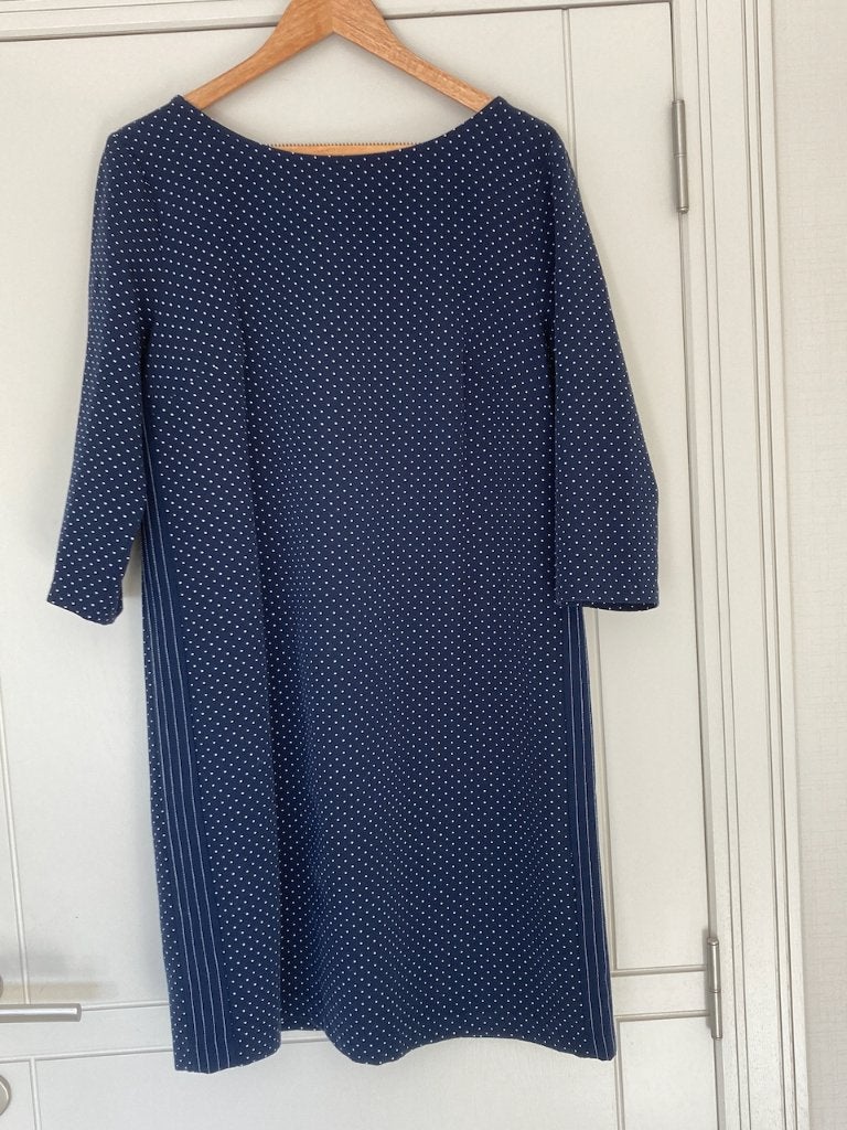 Mooie donkerblauwe jurk TOM TAILOR, maat 42. Perfecte staat, Blauw, Maat 42/44 (L), Zo goed als nieuw, Knielengte