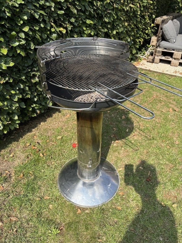 Barbecook houtskoolbarbecue op voet, Enlèvement, Utilisé, Barbecoock, Avec accessoires