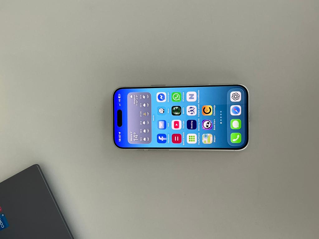 !! iPhone 17 Air 256GB Blanc & Gold – État neuf !!, Télécoms, Téléphonie mobile | Apple iPhone, 256 GB, Enlèvement ou Envoi, Autres modèles
