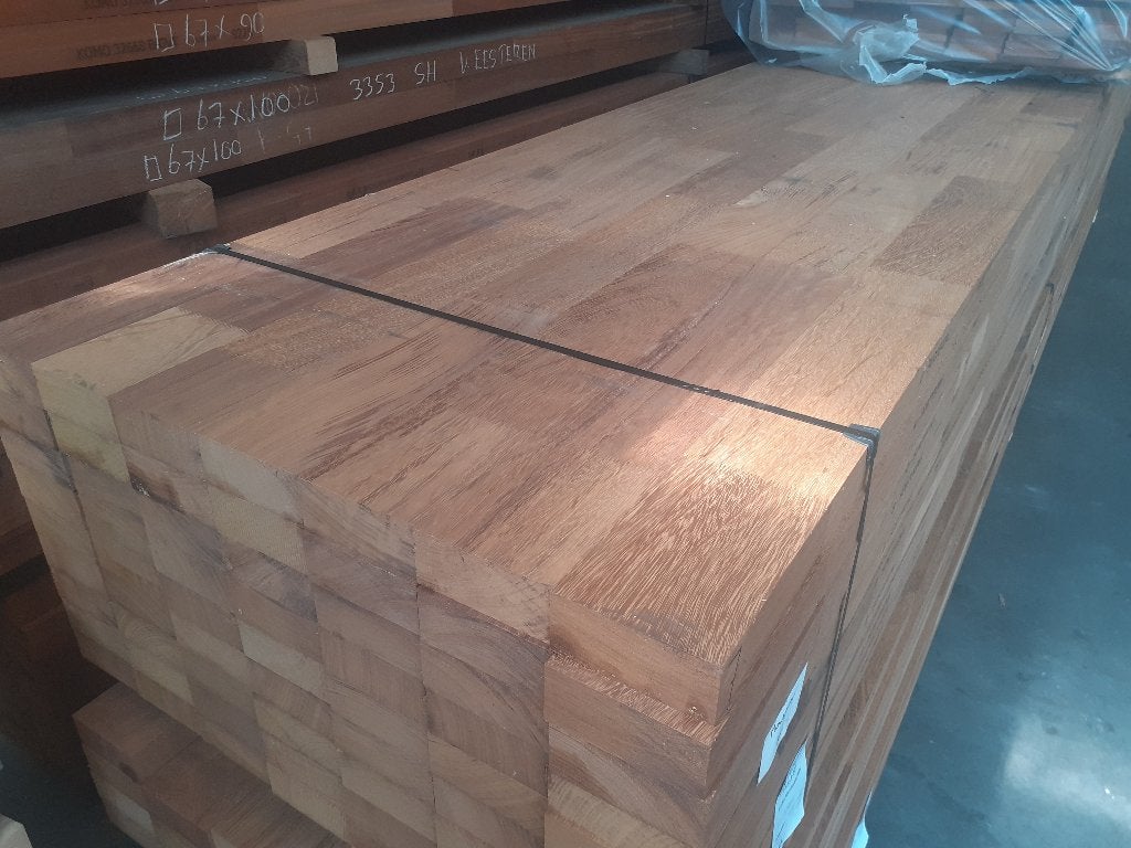 2e keus Iroko kozijnhout lengte 590 cm - 7 kopmaten, Tuin en Terras, Palen, Balken en Planken, Balken, 250 cm of meer, Hardhout