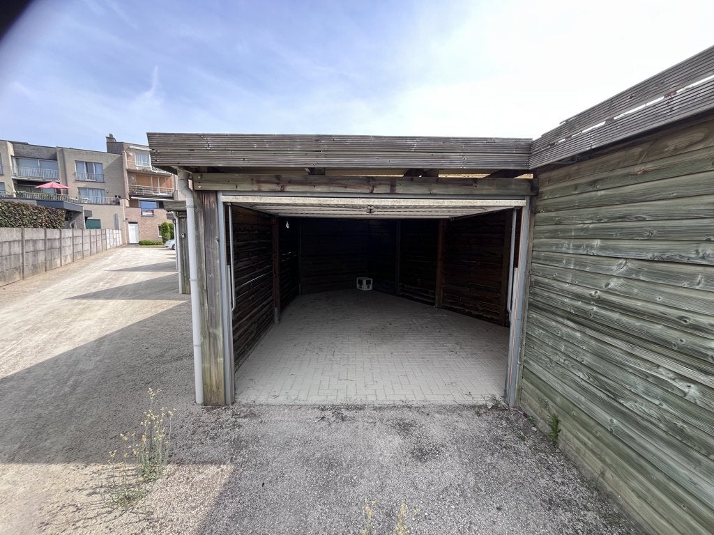 Ruime garage te huur (centrum Haacht), Immo, Garages & Places de parking, Louvain