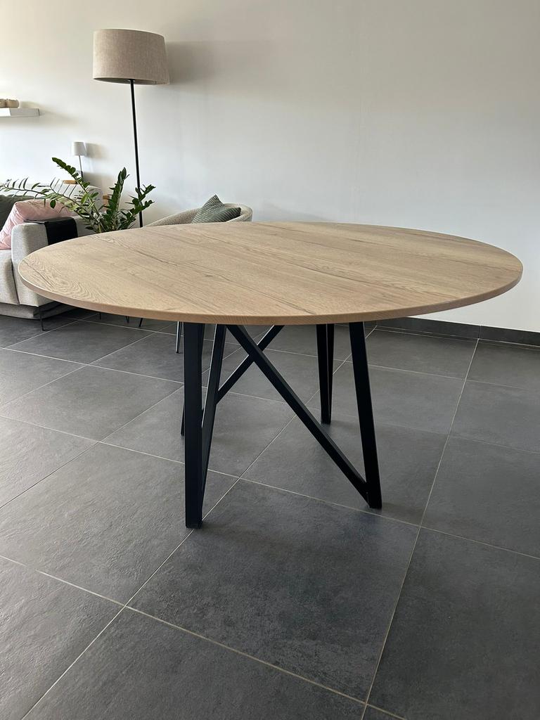 Ronde Eettafel 140 diameter, Huis en Inrichting, Ophalen, Zo goed als nieuw, Rond