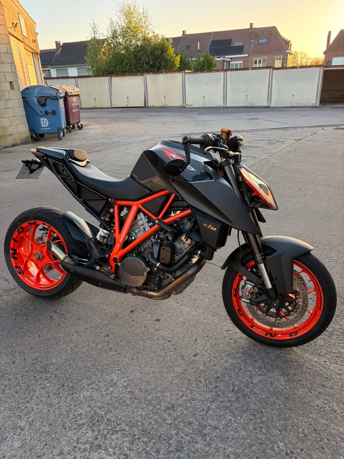 KTM 1290 Super Duke R, Particulier