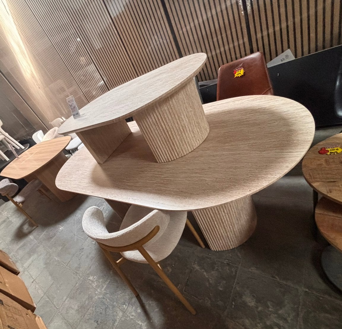 Promo: tafel en bijzettafel - 700€ ipv 1350€- laatste stuk, Ophalen, Nieuw