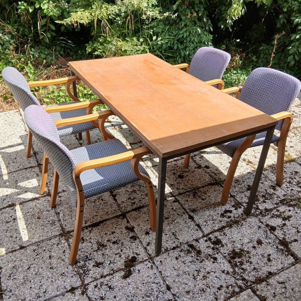 table de cuisine et 4 chaises, Enlèvement, Utilisé