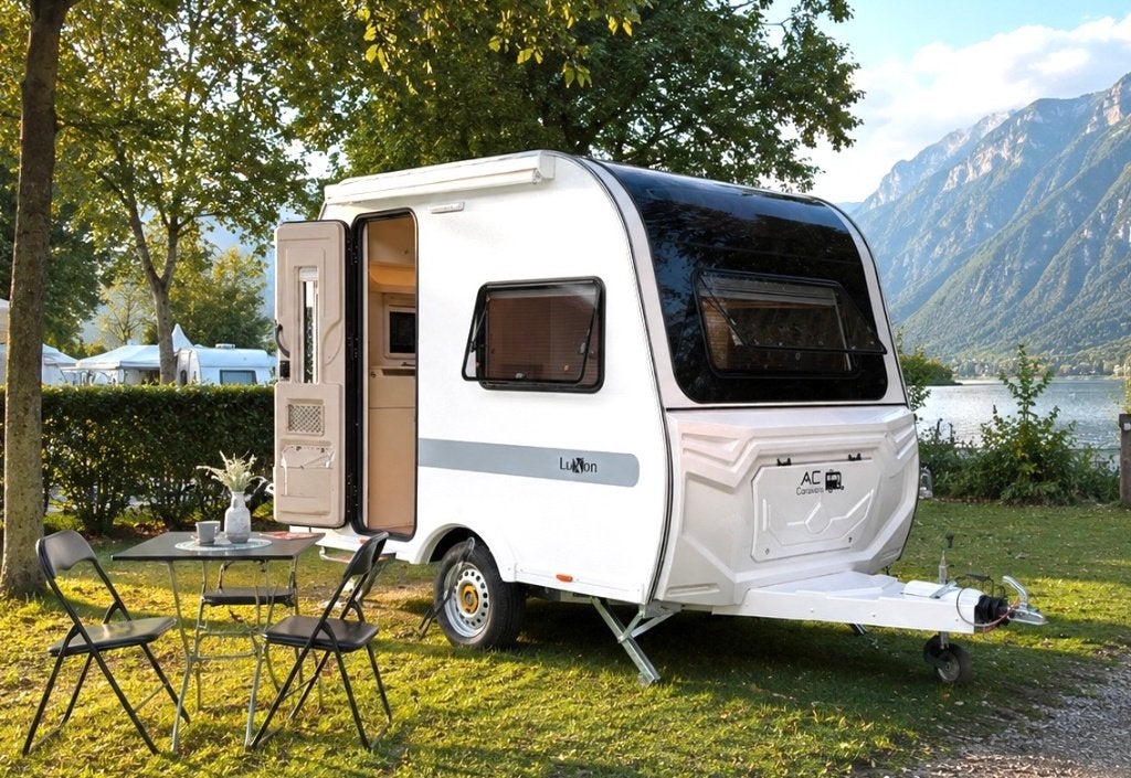 ✅ Luxon Model X - Nieuw - 2026 - 590kg - KNOTT, Caravans en Kamperen, Caravans, Bedrijf, tot en met 2, 500 - 750 kg, Treinzit