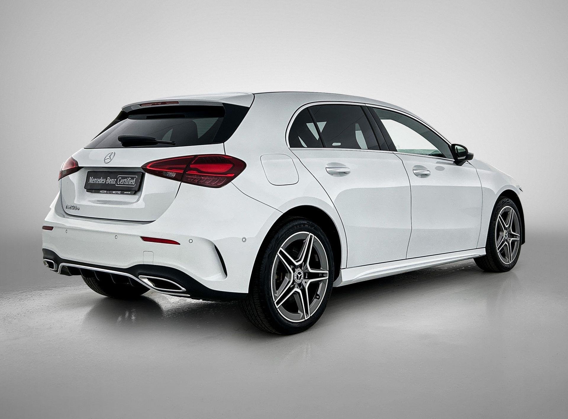 Mercedes-Benz A-klasse 250 e Hatchback AMG Line Intégration, Autos, Entreprise, 16 kWh, Noir, 5 places