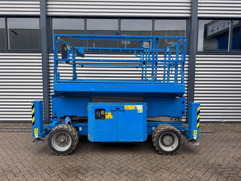 Genie GS3369DC Hoogwerker Schaarhoogwerker (bj 2013), Articles professionnels, Machines & Construction | Ascenseurs, Échafaudages & Échelles
