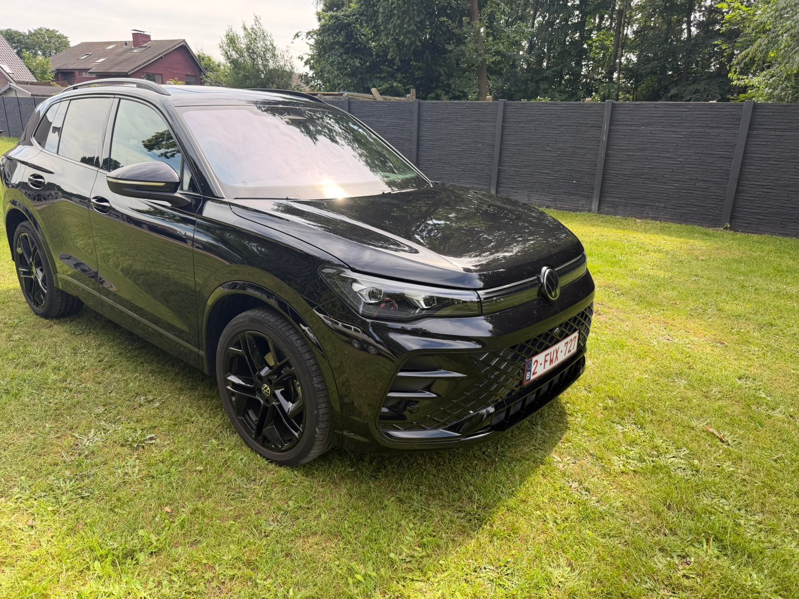 volkswagen tiguan 1.5 benzine r line full option, Auto's, Volkswagen, Adaptive Cruise Control, Zwart, Leder, Particulier