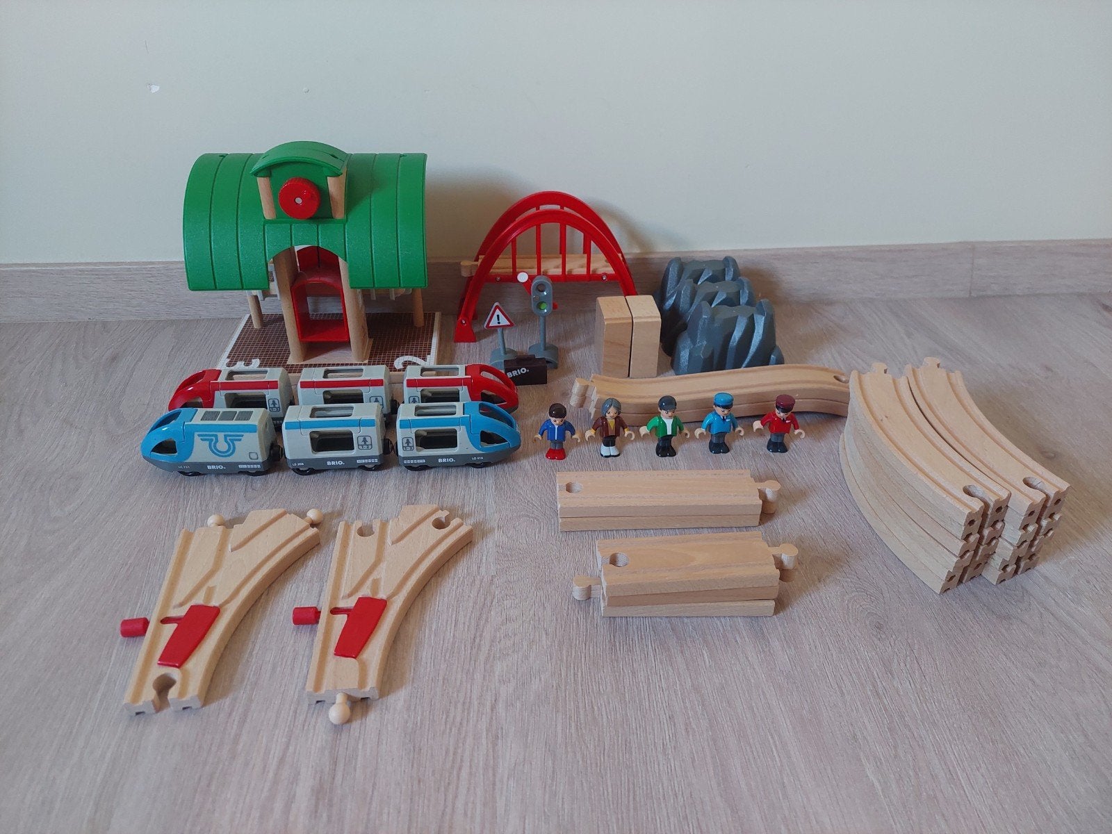 Brio treinset met perron, Kinderen en Baby's, Ophalen, Zo goed als nieuw, Overige typen