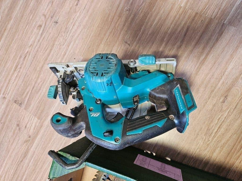 Makita DHS680Z 18 Volt Cirkelzaag 165 mm (Body), Ophalen, Gebruikt, Cirkelzaag, Makkta