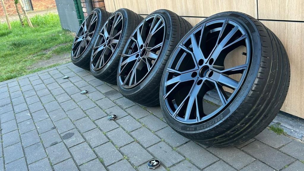 Audi A 3 4 6 velgen met banden 225/35/19 inch 5x112, Ophalen, 19 inch, Band(en)