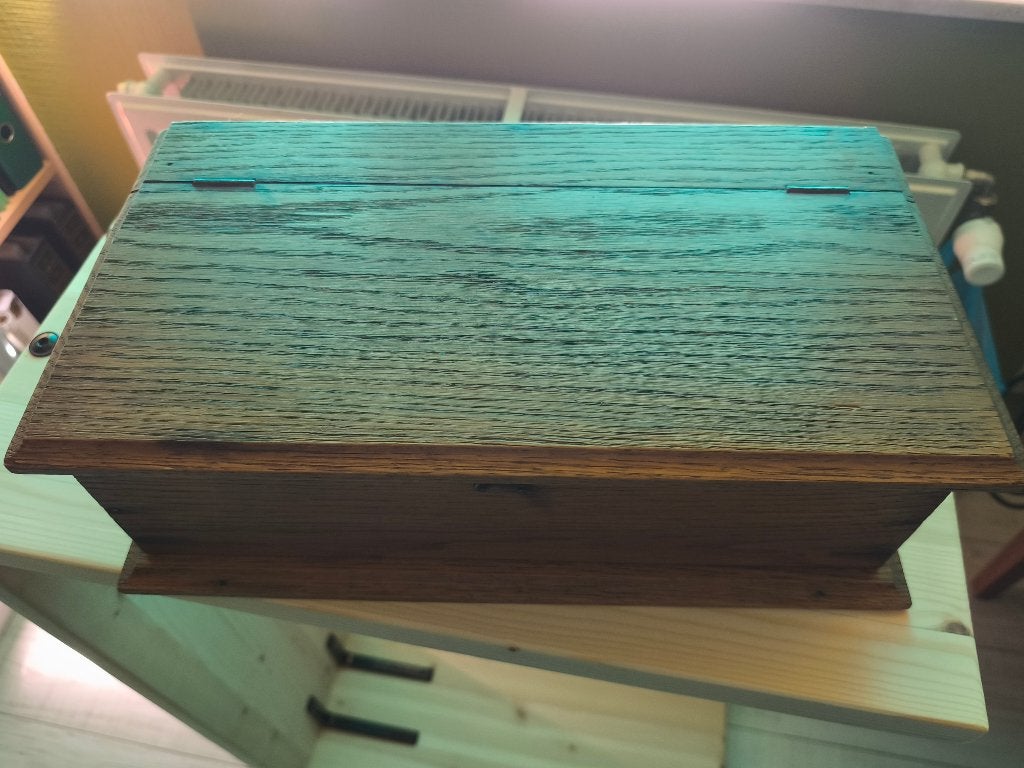 coffret en chêne, Ophalen
