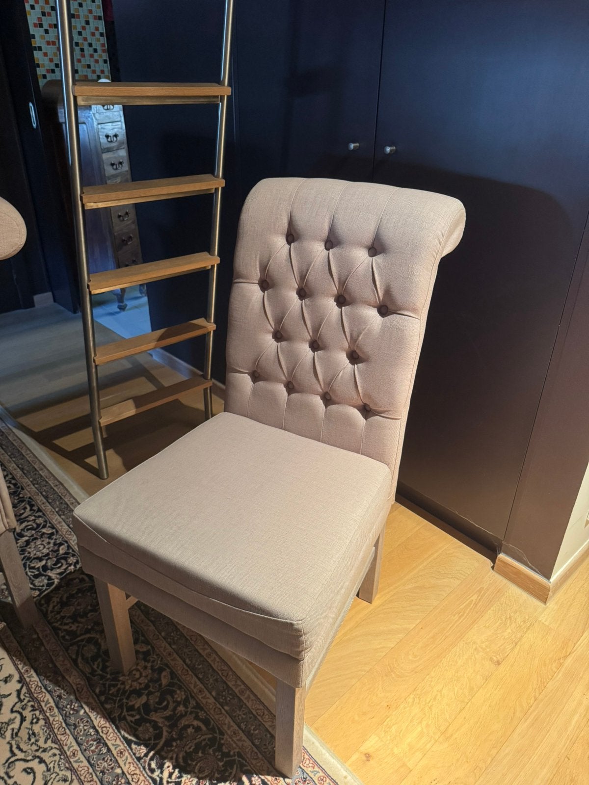 6 stoelen,beige kleur,landelijke stijl,in perfecte staat!!!, Huis en Inrichting, Ophalen, Hout, Overige kleuren, Vijf, Zes of meer stoelen