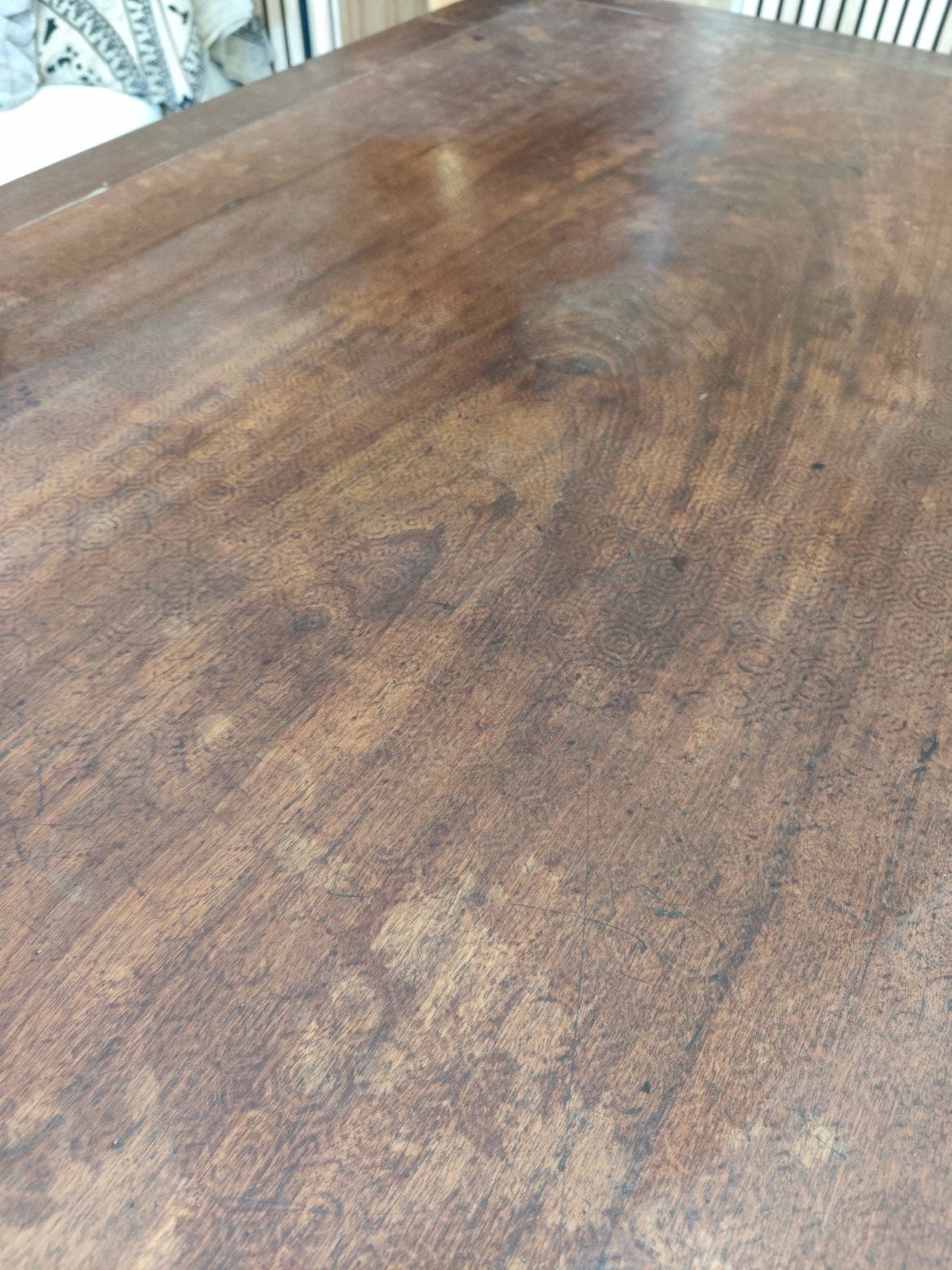 Table ACAJOU ancienne bois précieux., Enlèvement