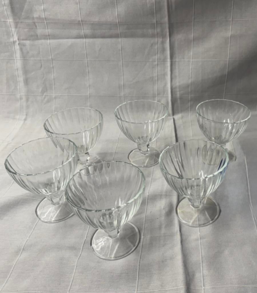Vintage IJscoupes Set – 6 Retro Glazen Coupés + IJsschep, Ophalen of Verzenden, Zo goed als nieuw