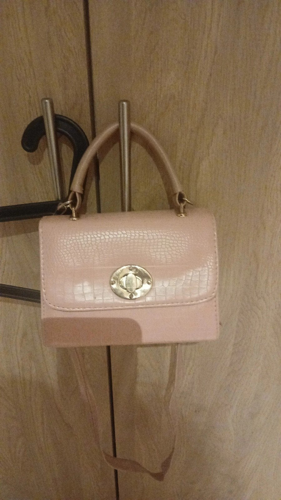 Sac à main rose crocodile, Rose, Sac à main