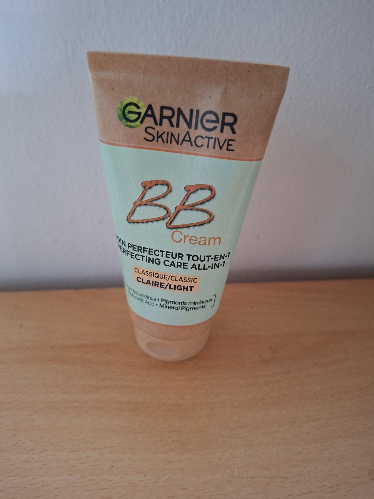BB crème tout-en-un Light Garnier Skin Active 50 ml, Enlèvement ou Envoi