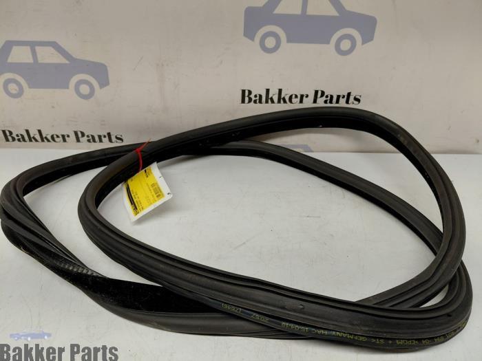 Portierrubber 2Deurs rechts van een BMW 4-Serie, Gebruikt, -, -, 3 maanden garantie