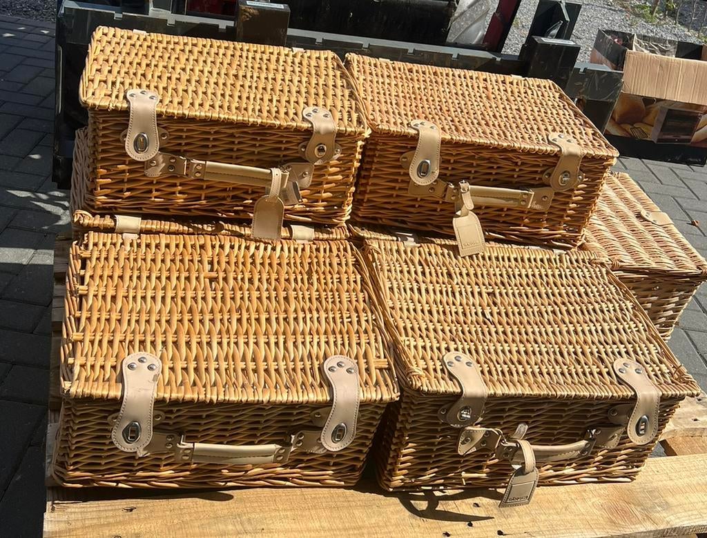 Picknick manden + koelruimte, Hobby en Vrije tijd, Picknickmanden, Ophalen, Zo goed als nieuw