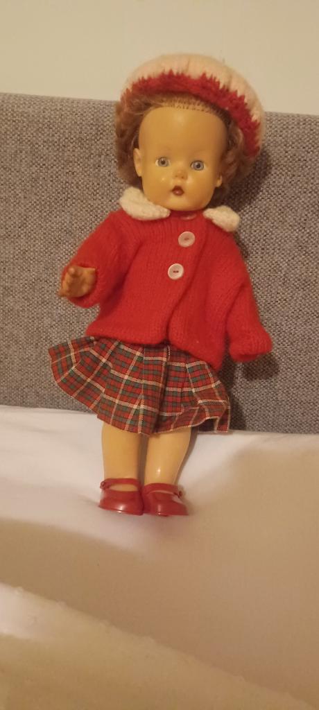 Vintage pop jaren 50 met veel kleertjes, Verzamelen, Poppen, Ophalen of Verzenden, Gebruikt, Pop