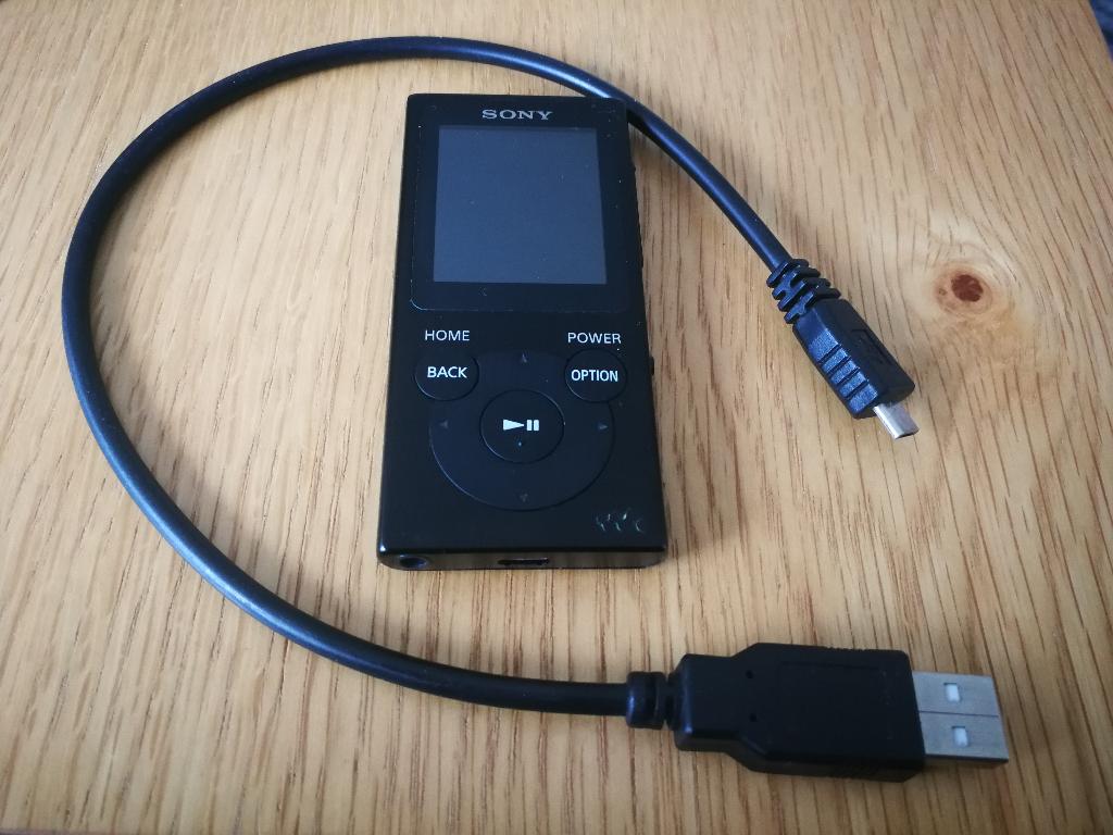 Sony NW-E394 Walkman - MP3 speler - 8GB - Zwart, Ophalen, Met radio, Zo goed als nieuw, Sony