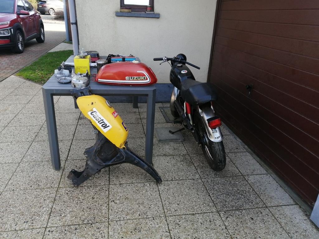 Suzuki k 50 ac.. + frame en losse onderdelen. O476 78 87 50., Fietsen en Brommers, Brommeronderdelen | Oldtimers, Ophalen, Frame