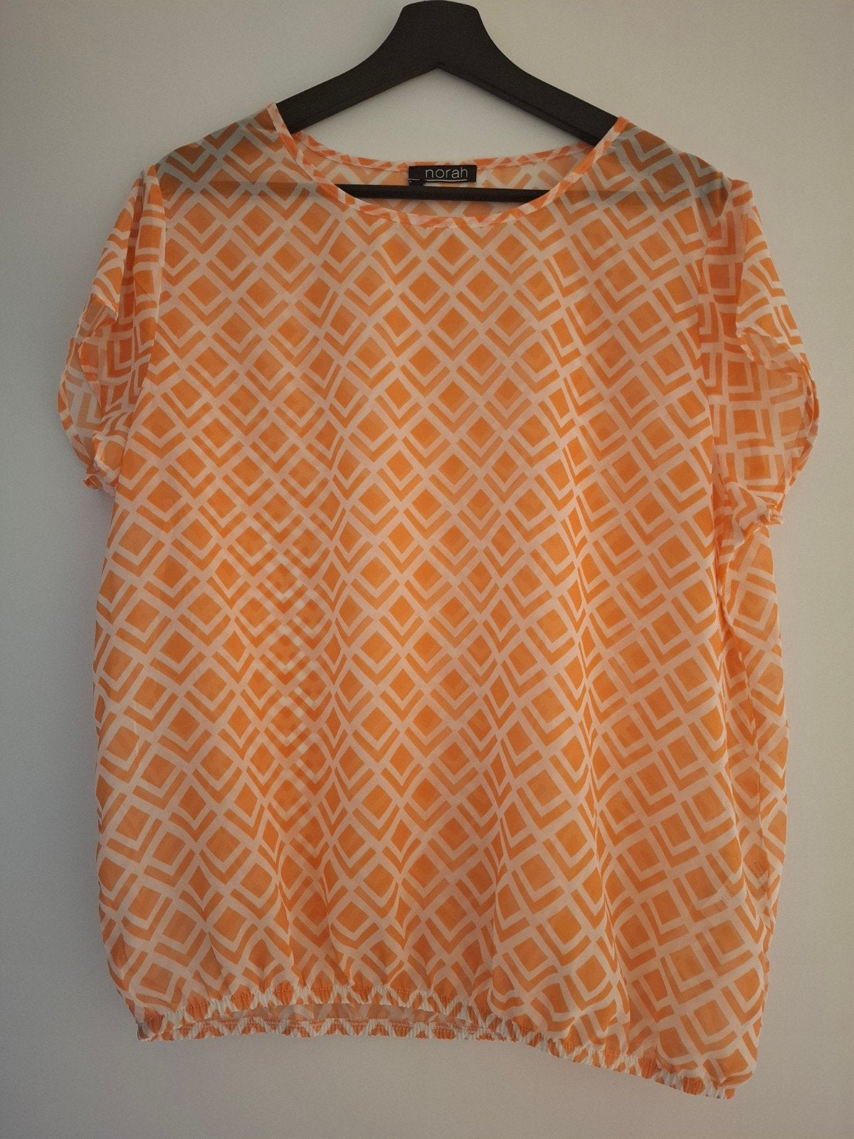 Luchtig topje ( norah ) 42, Kleding | Dames, Topjes, Ophalen of Verzenden