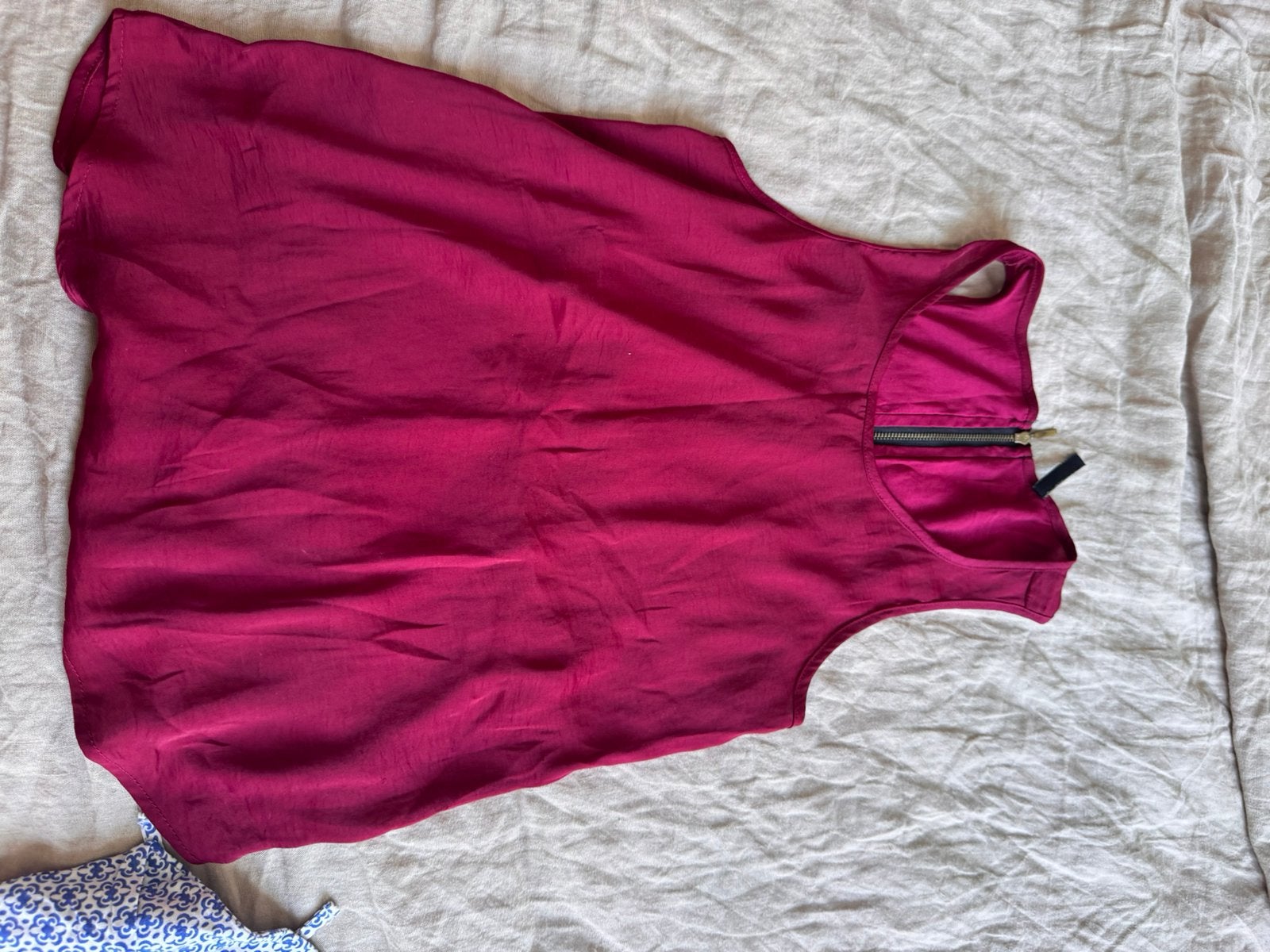 Debardeur bordeau stradivarius, Enlèvement, Porté