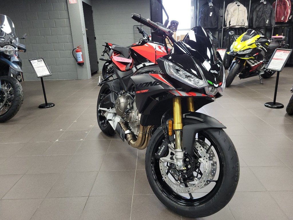 Usine Aprilia Tuono 660, Permis Moto A, Entreprise, Plus de 35 kW, 2 cylindres