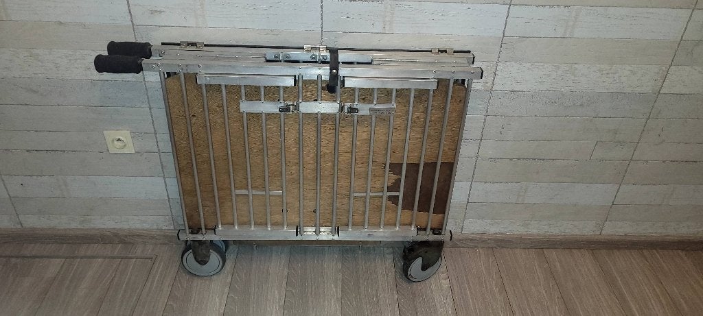 Chariot pour chien, Enlèvement, Utilisé