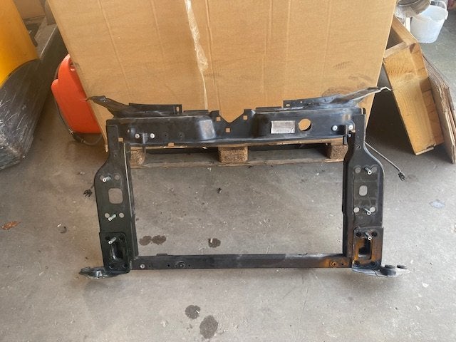 VOORFRONT Abarth 500 / 595 / 695 (01-2008/-) (520528020), Taurusavenue 1
2132 LS  Hoofddorp, NL, Webaccessibility@stellantis.com