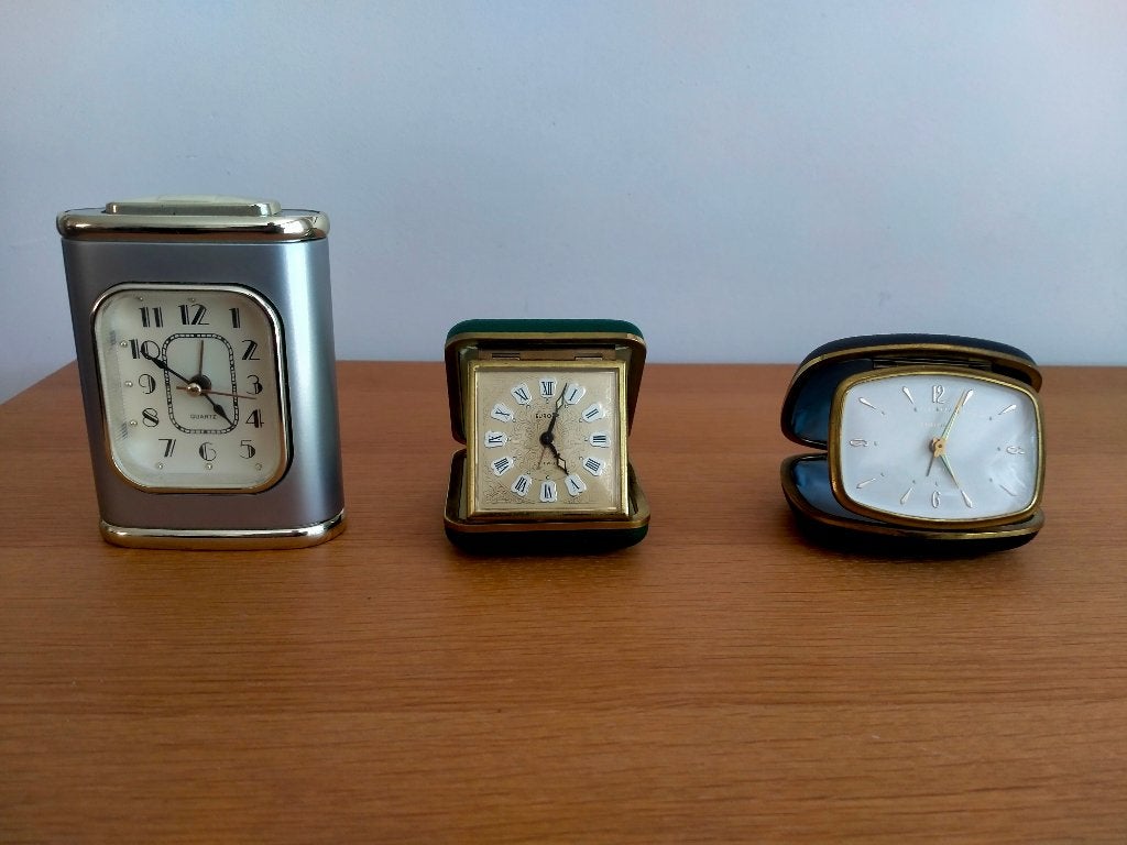 Reiswekkers 5 - 10 - 15 euro, Elektronische apparatuur, Wekkers, Ophalen of Verzenden, Gebruikt, Analoog