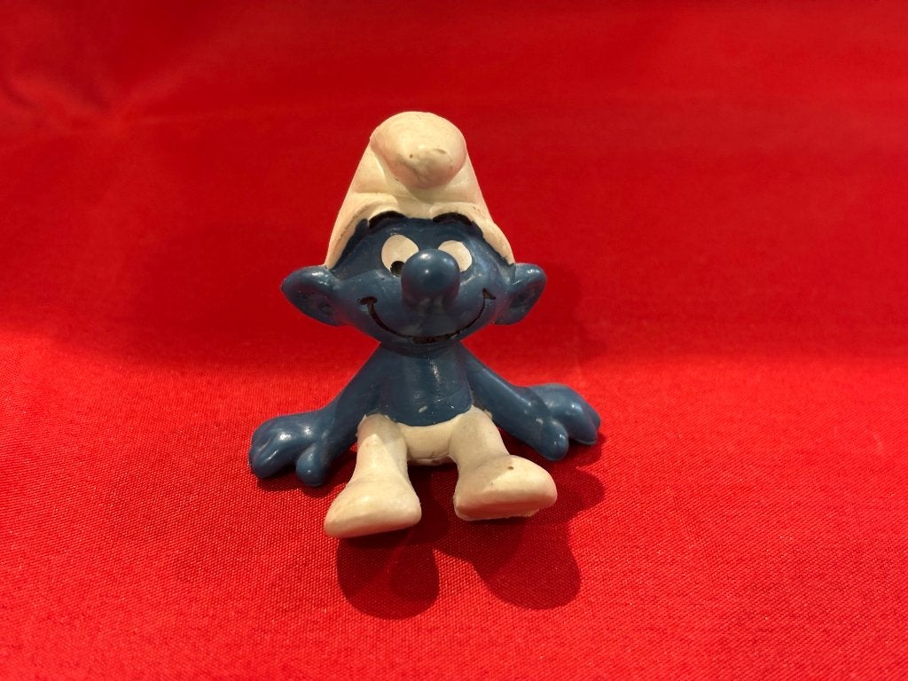 Standaard smurf zittend, hoogte 4,5 cm Schleich 1979 Peyo, Collections, Schtroumpfs, Enlèvement ou Envoi, Utilisé, Autres Schtroumpfs