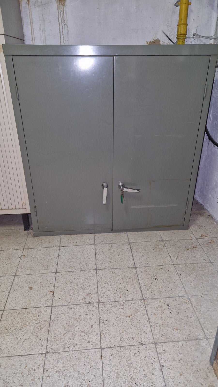 Armoire basse métallique d'atelier / bureau vintage, Enlèvement