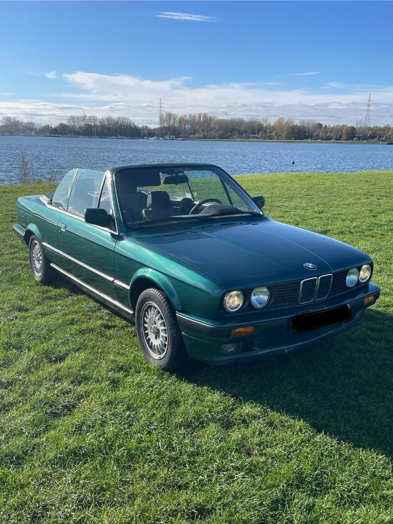 BMW E30 318IA Cabriolet, Automaat, Cabriolet, Particulier, 3 Reeks