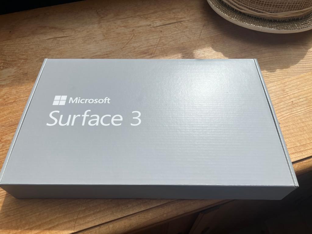 Microsoft Surface 3 - nieuw in doos, Computers en Software, Windows Tablets, Ophalen of Verzenden, Zo goed als nieuw