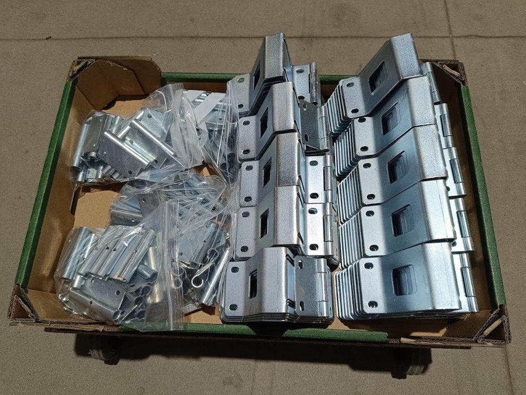 Lot de 100 charnières pour porte de garage – Neuf, Doe-het-zelf en Bouw, IJzerwaren en Bevestigingsmiddelen, Nieuw, Overige typen