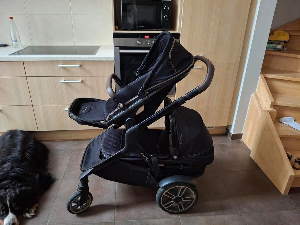 Buggy nuna voor 1 of 2 kinderen, Enfants & Bébés, Buggys, Comme neuf, Autres marques, Modèle duo, Protection de pluie, Dossier réglable