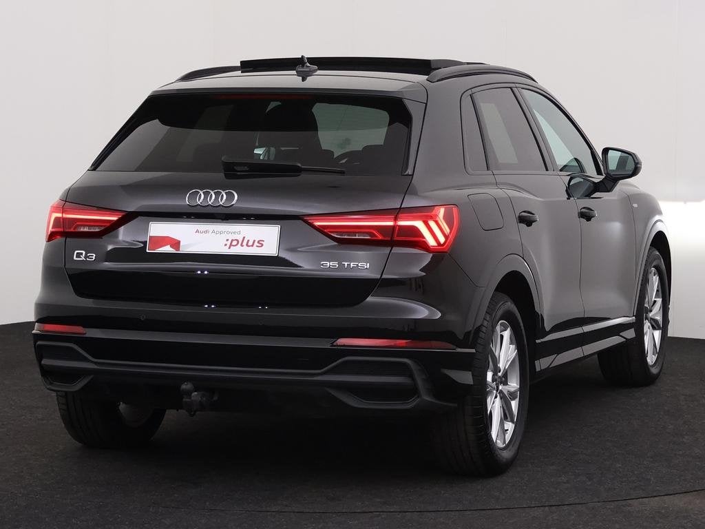 Audi Q3 Q3 35 TFSI Business Edition S line S tronic, Automaat, Zwart, https://public.car-pass.be/vhr/10969fd4-04e8-4f02-99cc-8005119f6dc3