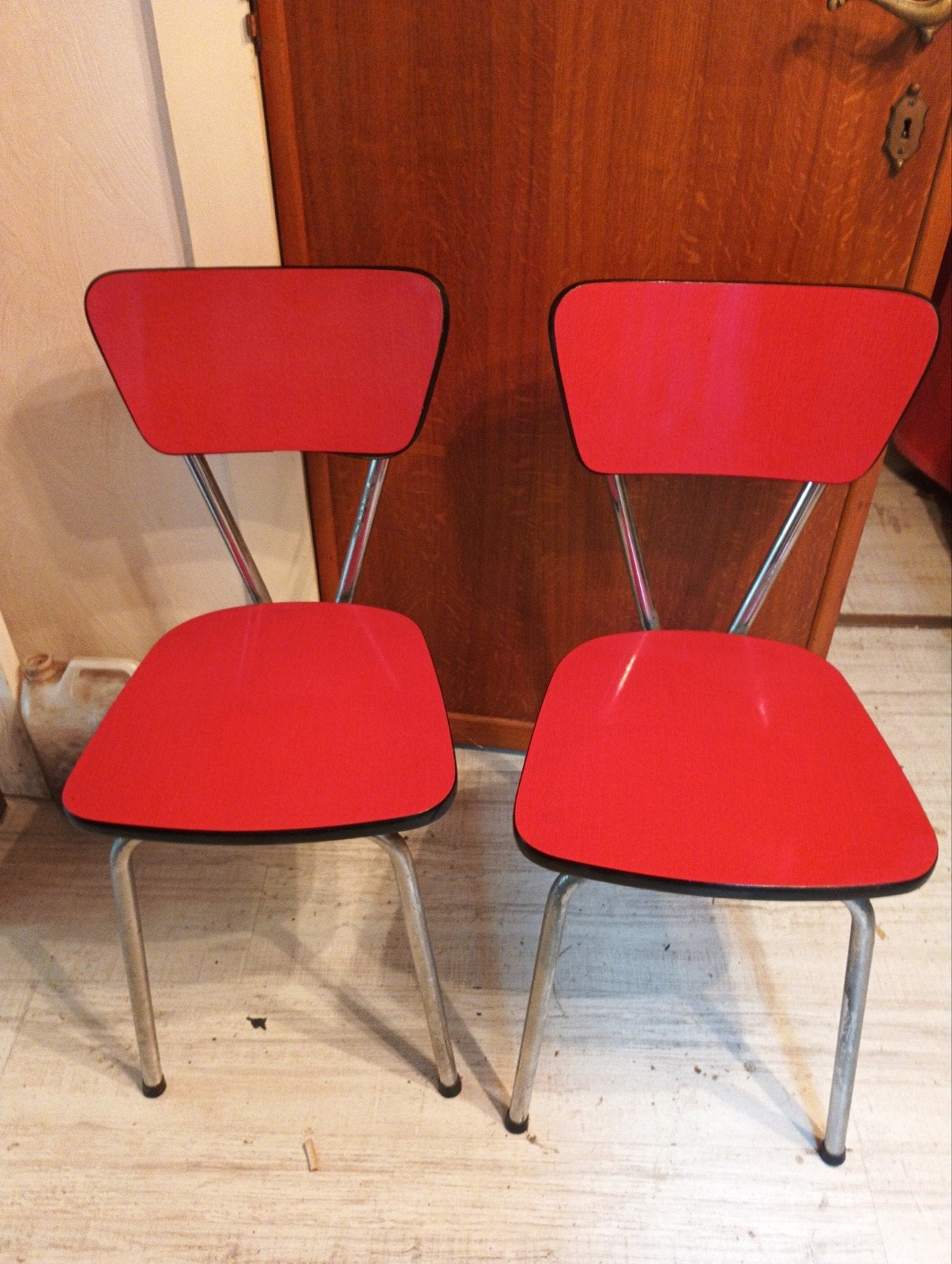 4 Chaises en formica, Enlèvement