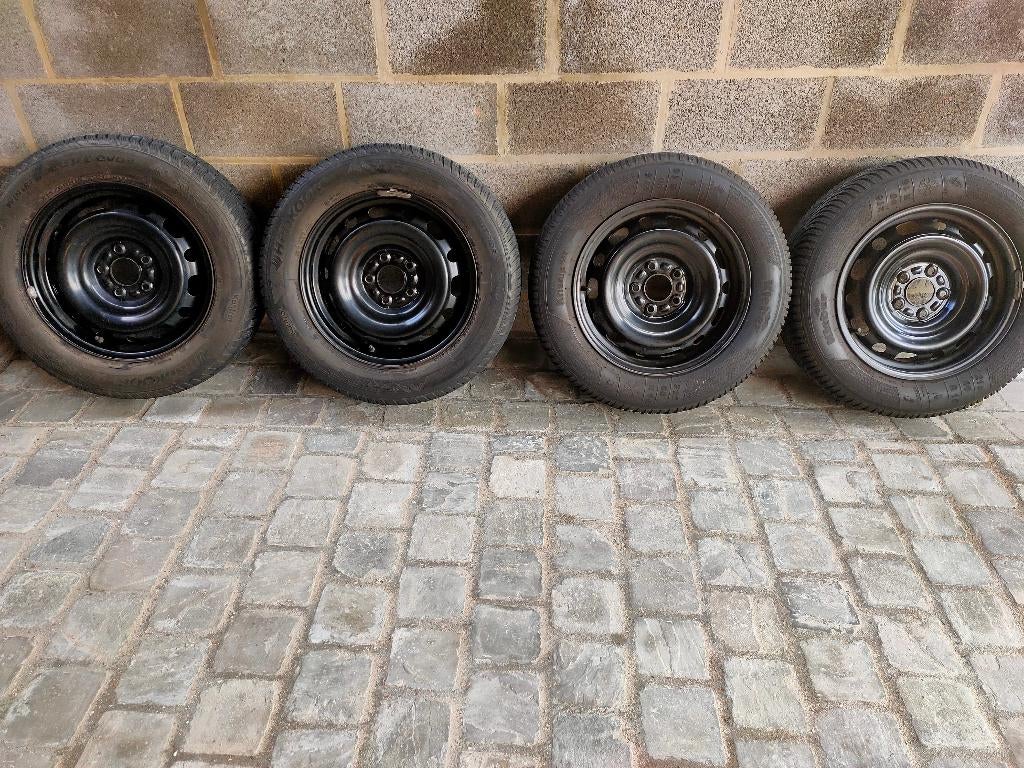 Winterbanden op velgen, Auto-onderdelen, Banden en Velgen, Band(en), Winterbanden, 16 inch, 215 mm, Personenwagen, Gebruikt, Ophalen
