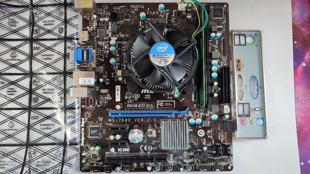 Carte mère MSI + G2030 + 4GB, Computers en Software, Moederborden, Gebruikt, Intel, DDR3, Ophalen