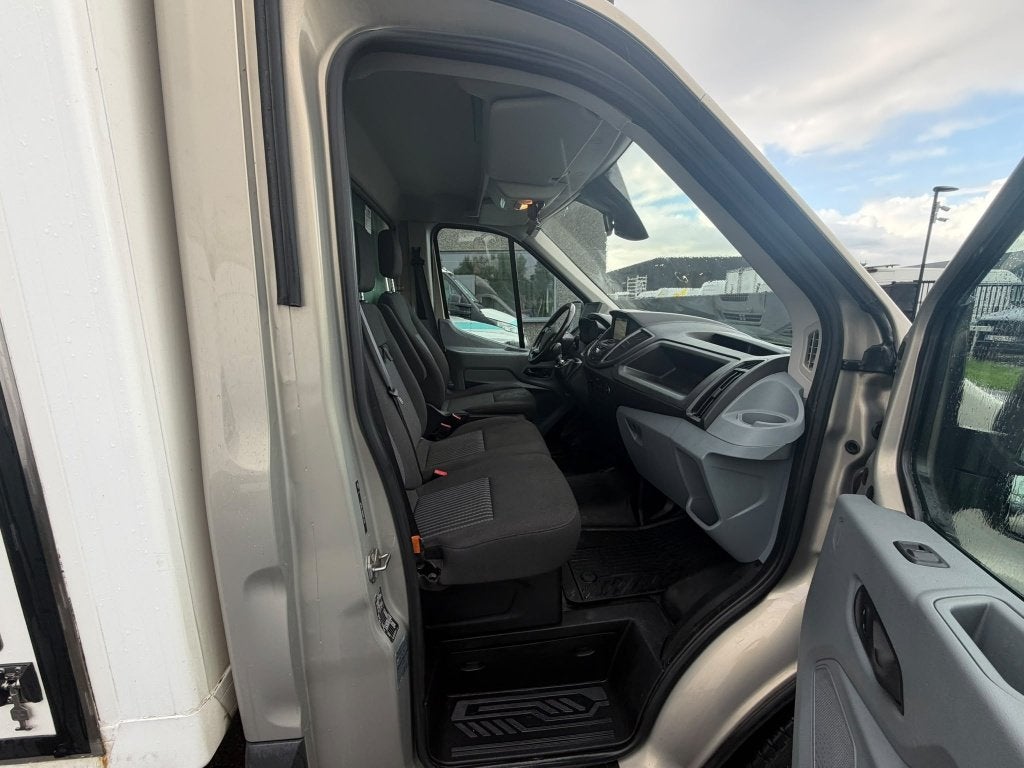 Ford Transit (Stock ID 15443) — 13