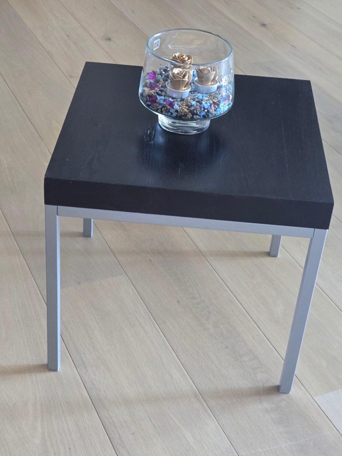 Prachtige stevig bijzettafeltje of klein salon tafeltje, Vierkant, Ophalen of Verzenden, Zo goed als nieuw, Modern