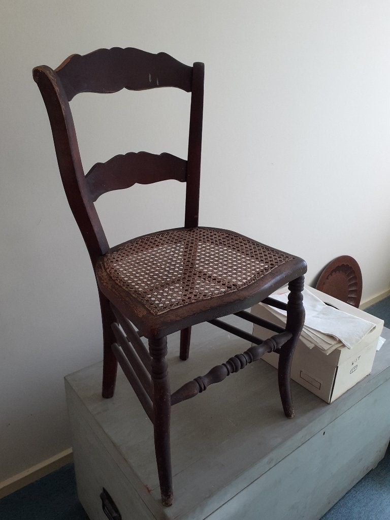 sierlijke stoel met gevlochten zitting, Huis en Inrichting, Stoelen, Ophalen